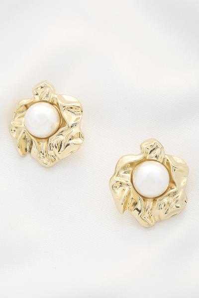 RUFFLE PEAR BEAD POST EARRING