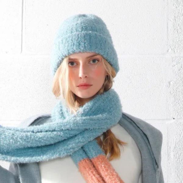 FUZZY COLOR BLOCK BEANIE