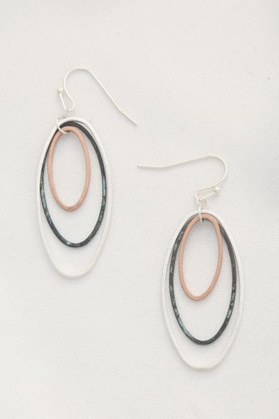 TRIPLE COLOR OVAL DANGLE EARRING