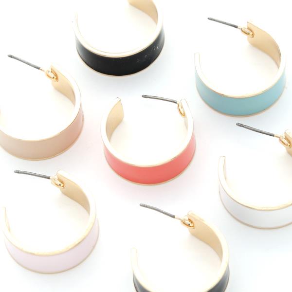 COLOR METAL OPEN HOOP EARRING