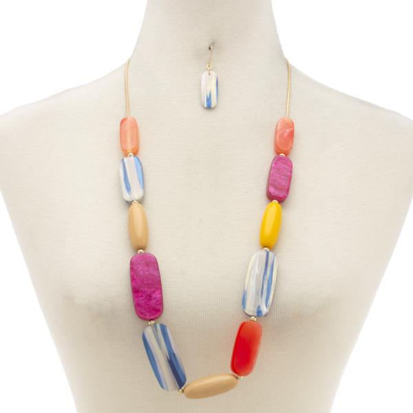 LONG OVAL ACRYLIC NECKLACE