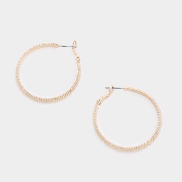 METAL HOOP EARRING