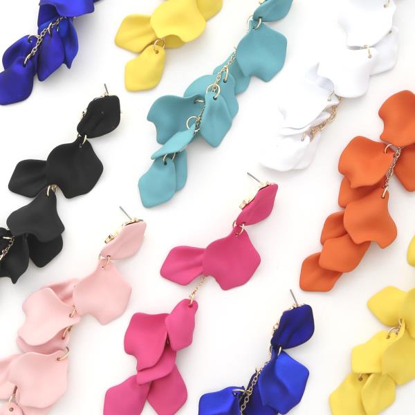 PETAL DANGLE EARRING