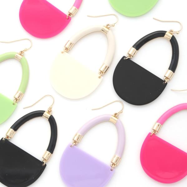 ACETATE U SHAPE DANGLE EARRING