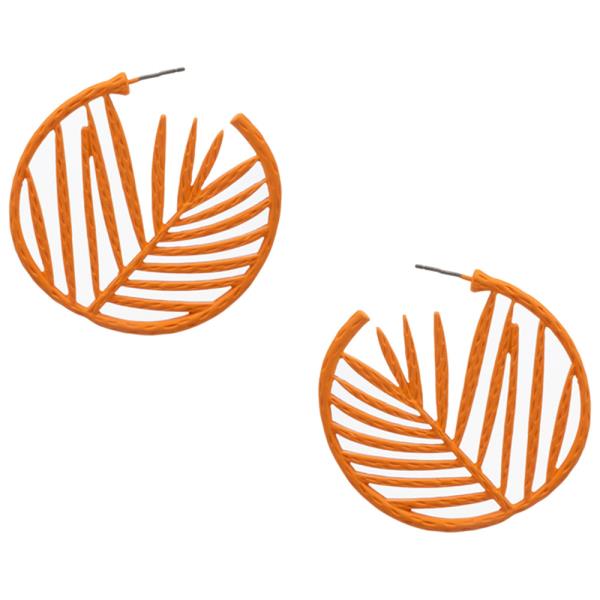 C SHAPED METAL HOOP EARRING