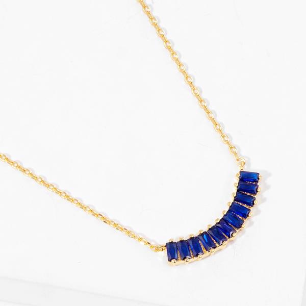 CURVE CRYSTAL BAR NECKLACE