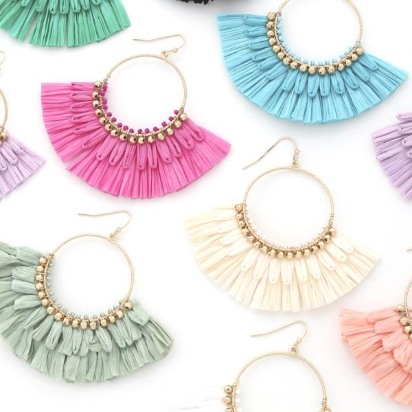 RAFFIA FAN ROUND DANGLE EARRING