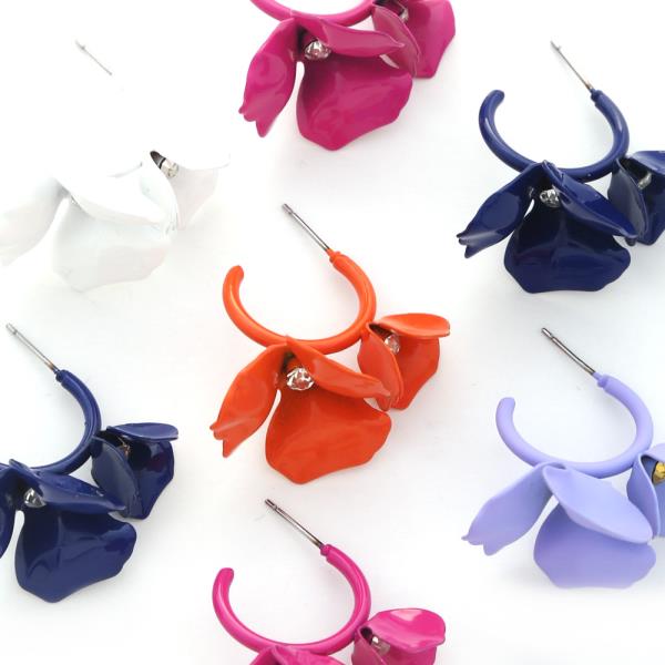 FLOWER OPEN HOOP EARRING