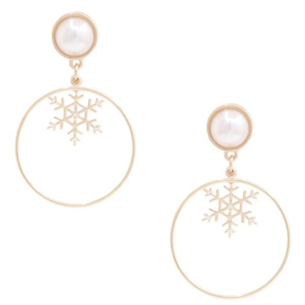SNOWFLAKE CHARM PEARL BEAD HOOP EARRING
