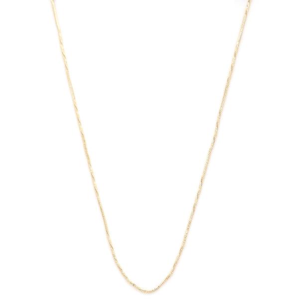 DAINTY LINK METALNECKLACE