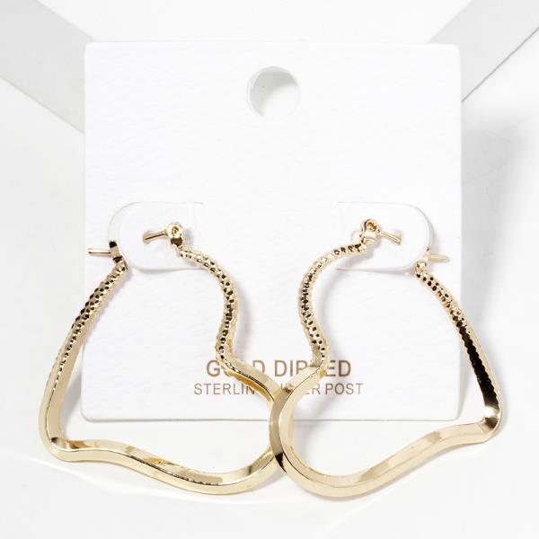 GOLD DIPPED HEART METAL EARRING
