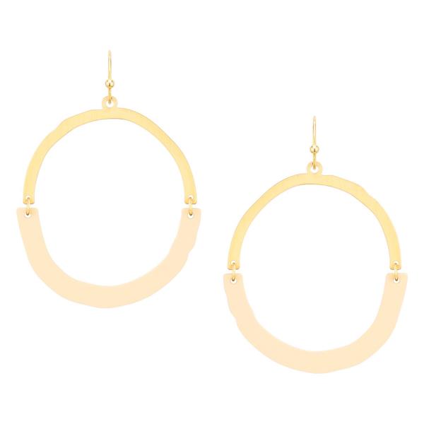 PAINT METAL ORGANIC SHAPE EARRING