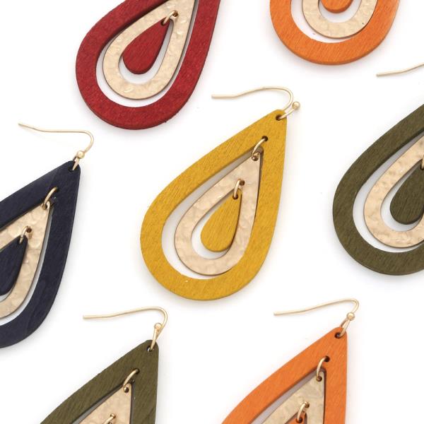 TEARDROP DANGLE EARRING
