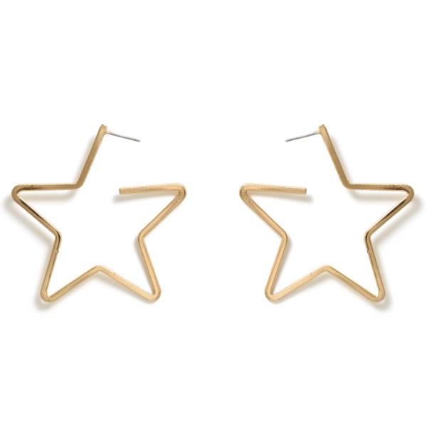 STAR METAL EARRING