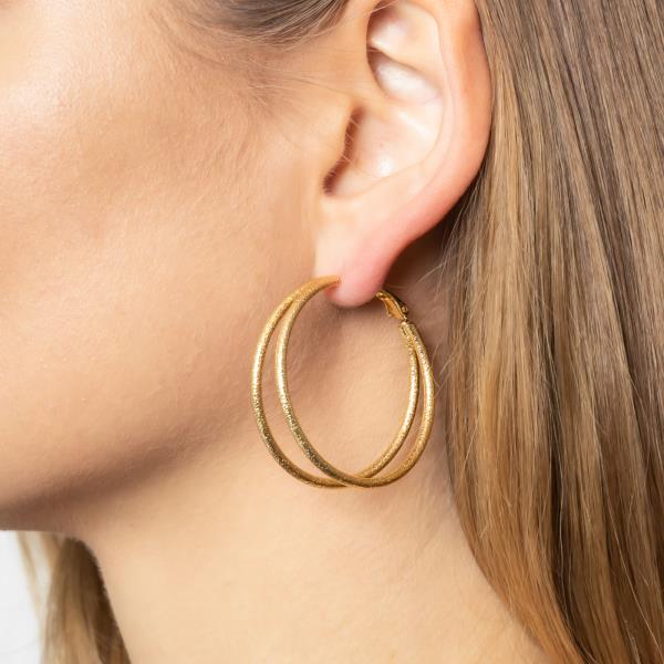 14K GOLD/WHITE GOLD DIPPED OMEGA CLOSURE HOOP EARRING