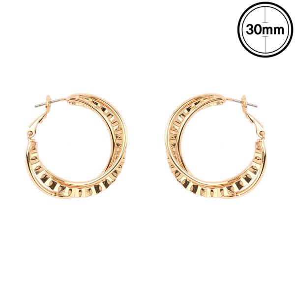 TEXTURED TRIPLE HOOP EARRING