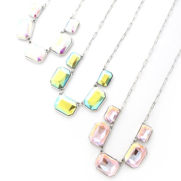CRYSTAL LINK NECKLACE