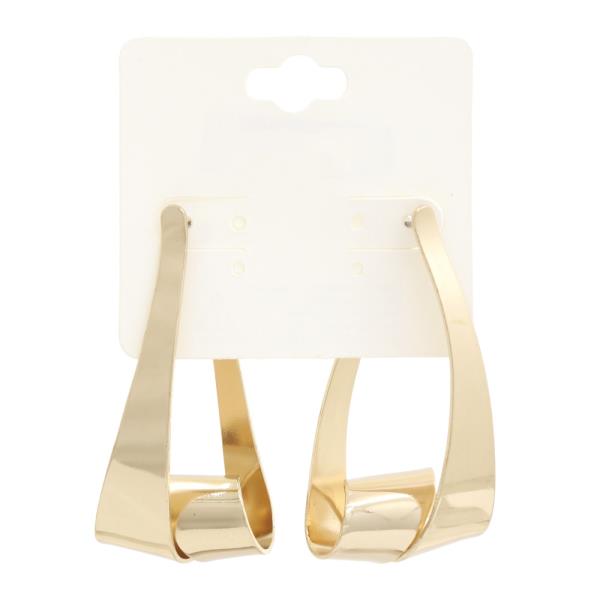 TRIANGLE LOOP METAL DANGLE EARRING