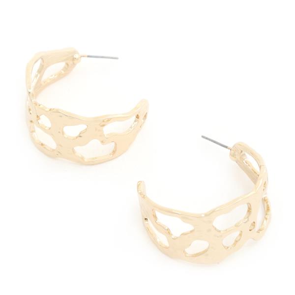 CUT OUT OPEN CIRCLE EARRING