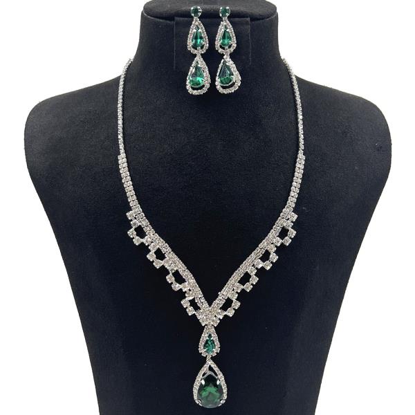 RHINESTONE CRYSTAL TEAR DROP NECKLACE AND EARRING SET