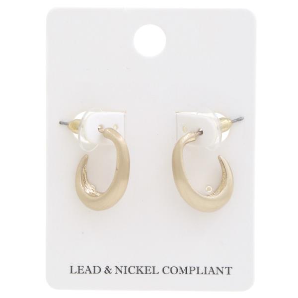 OPEN OVAL METAL EARRING