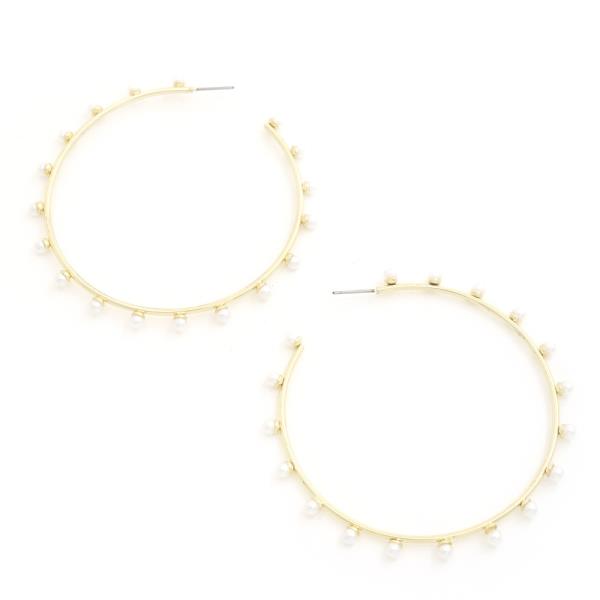 PEARL BEAD EDGE OPEN HOOP EARRING