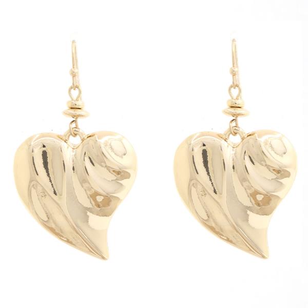 METAL HEART DANGLE EARRING