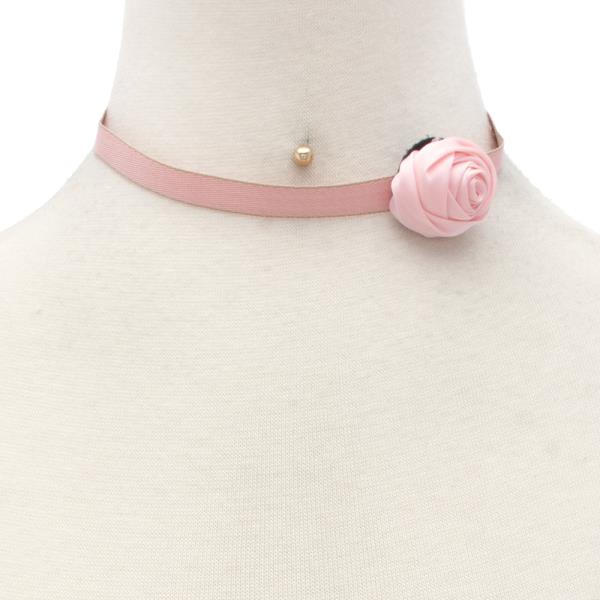 ROSE CHOKER