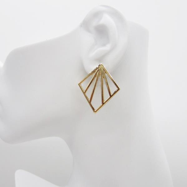 METAL RHOMBUS STUD EARRING