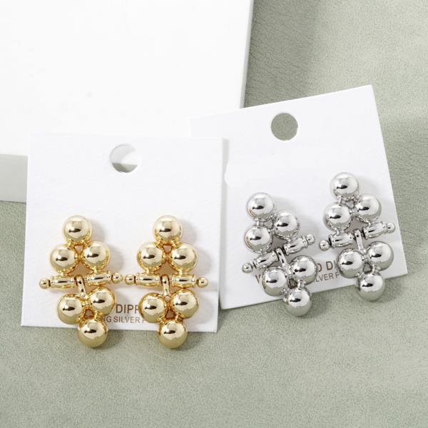 GOLD DIPPED BALL FLOWER EARRING