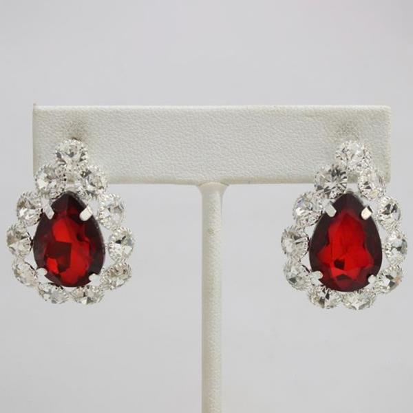 TEARDROP RHINESTONE EARRING