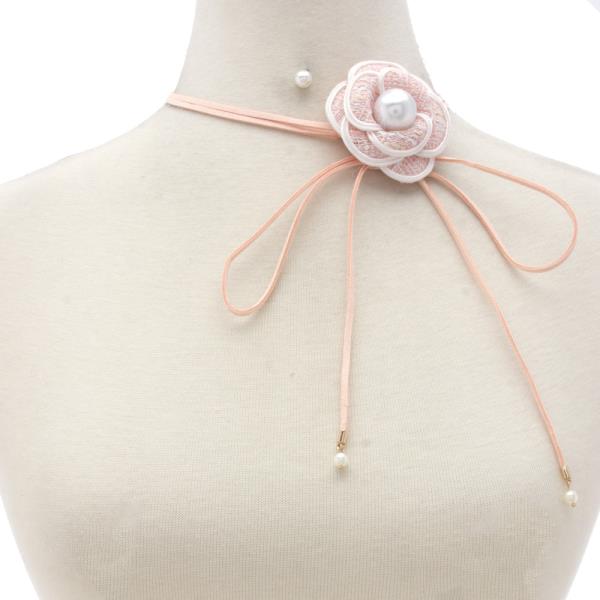 FLOWER PEARL BEAD CHOKER