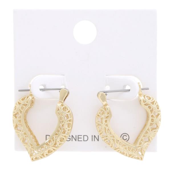 FILIGREE PATTERN HEART SHAPE EARRING
