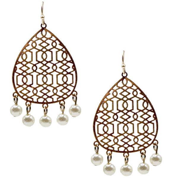 TEARDROP METAL PEARL DANGLE EARRING