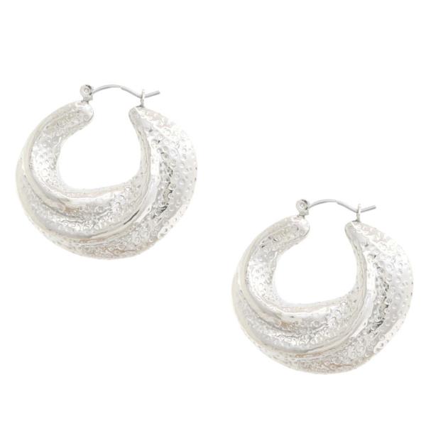TEXTURED BENT TWIST HOOP EARRING