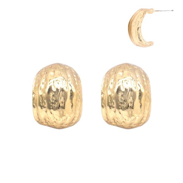 METAL TEXTURE C EARRING
