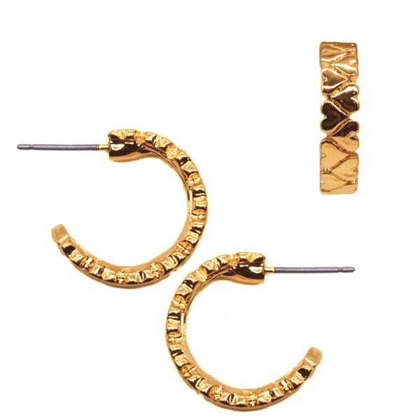 METAL HEART C HOOP EARRING