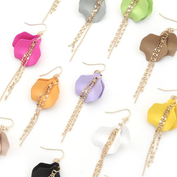 DOUBLE PETAL CHAIN DANGLE EARRING