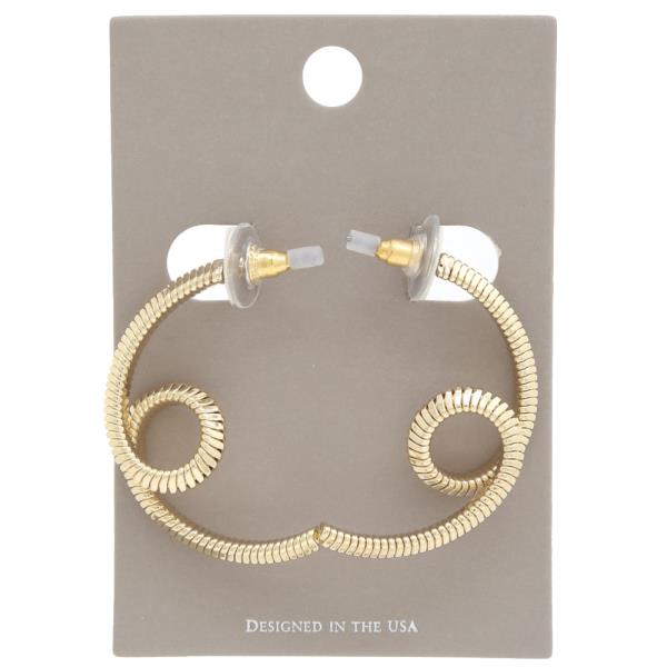 METAL SWIRL EARRING