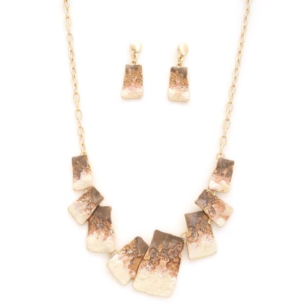 TWO TONE RECTANGLE LINK NECKLACE
