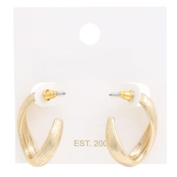 OVAL METAL EARRING