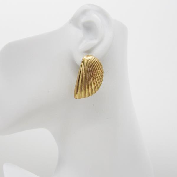 LINED METAL EARRING
