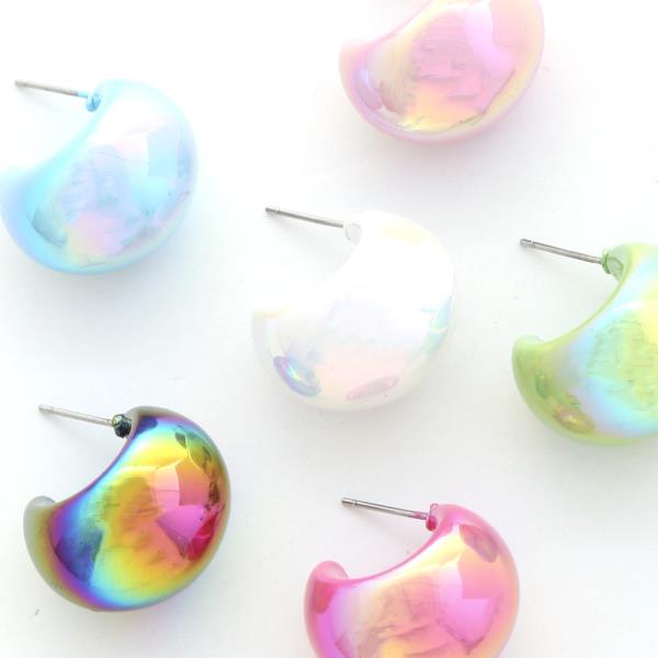 IRIDESCENT PUFFY ROUND EARRING