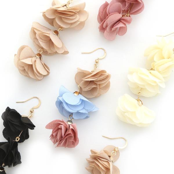3 FABRIC FLOWER DROP EARRINGS