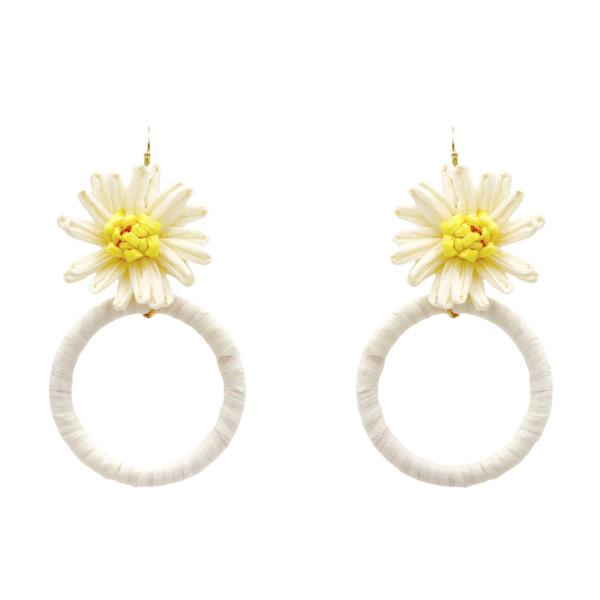RAFFIA FLOWER ROUND DANGLE EARRING