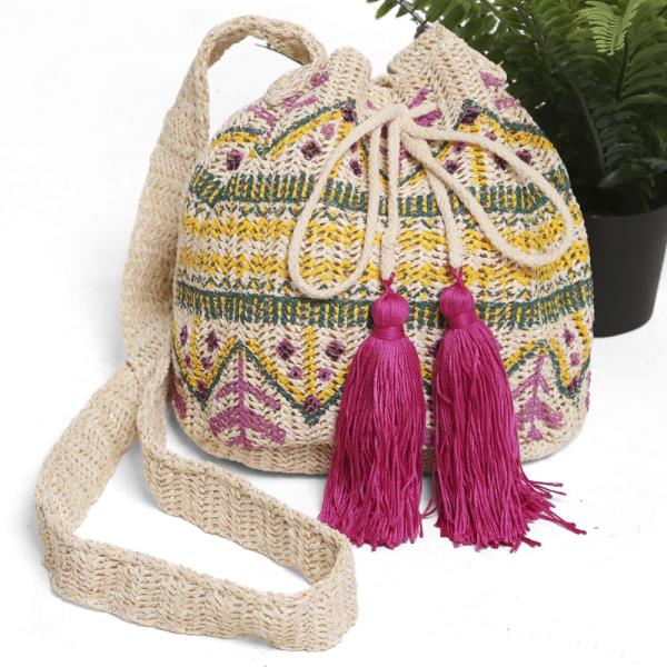 TRIBAL STRAW CROSSBODY BUCKET BAG W/TASSELED DRAWSTRING $ POCKETS