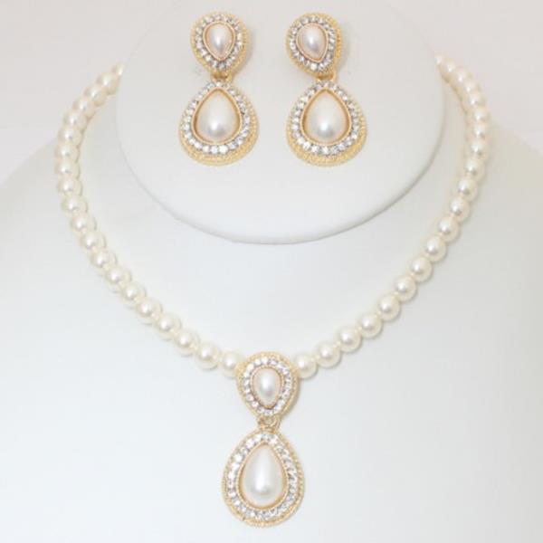 TEARDROP PEARL BEAD NECKLACE
