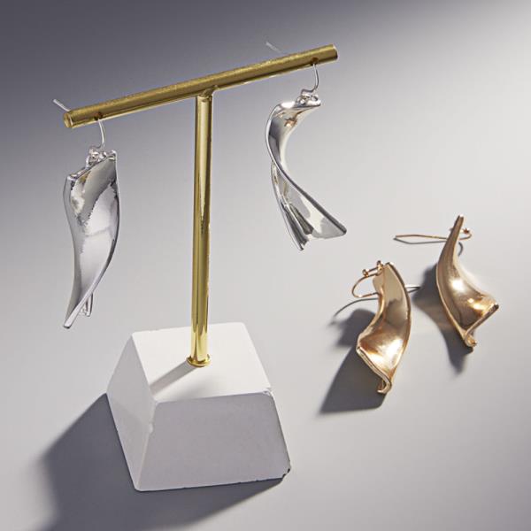 TWISTED SHAPED MODERN BASIC METAL HOOP EARRING