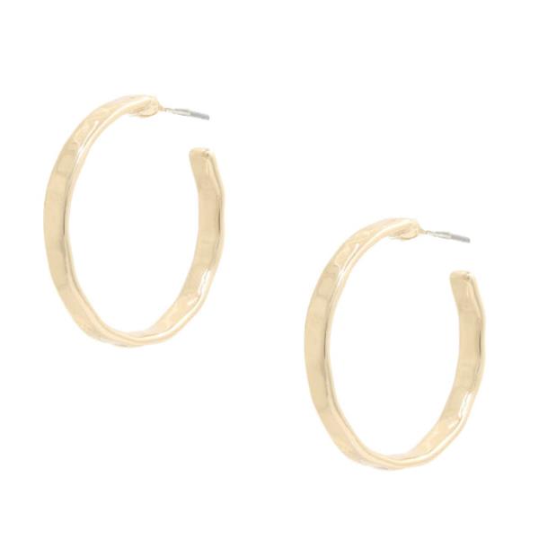 METAL HOOP EARRING