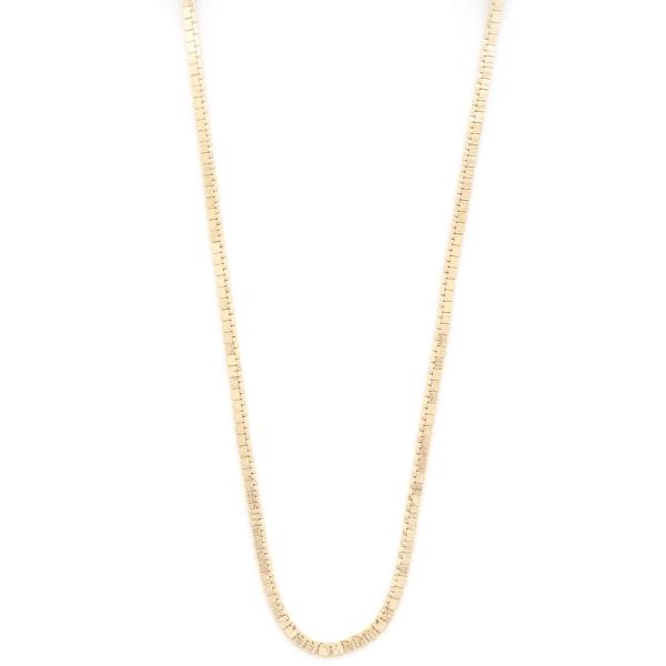 METAL LINK NECKLACE